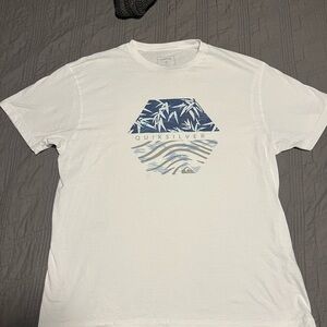 Quiksilver Blue and White Short Sleeve Tee